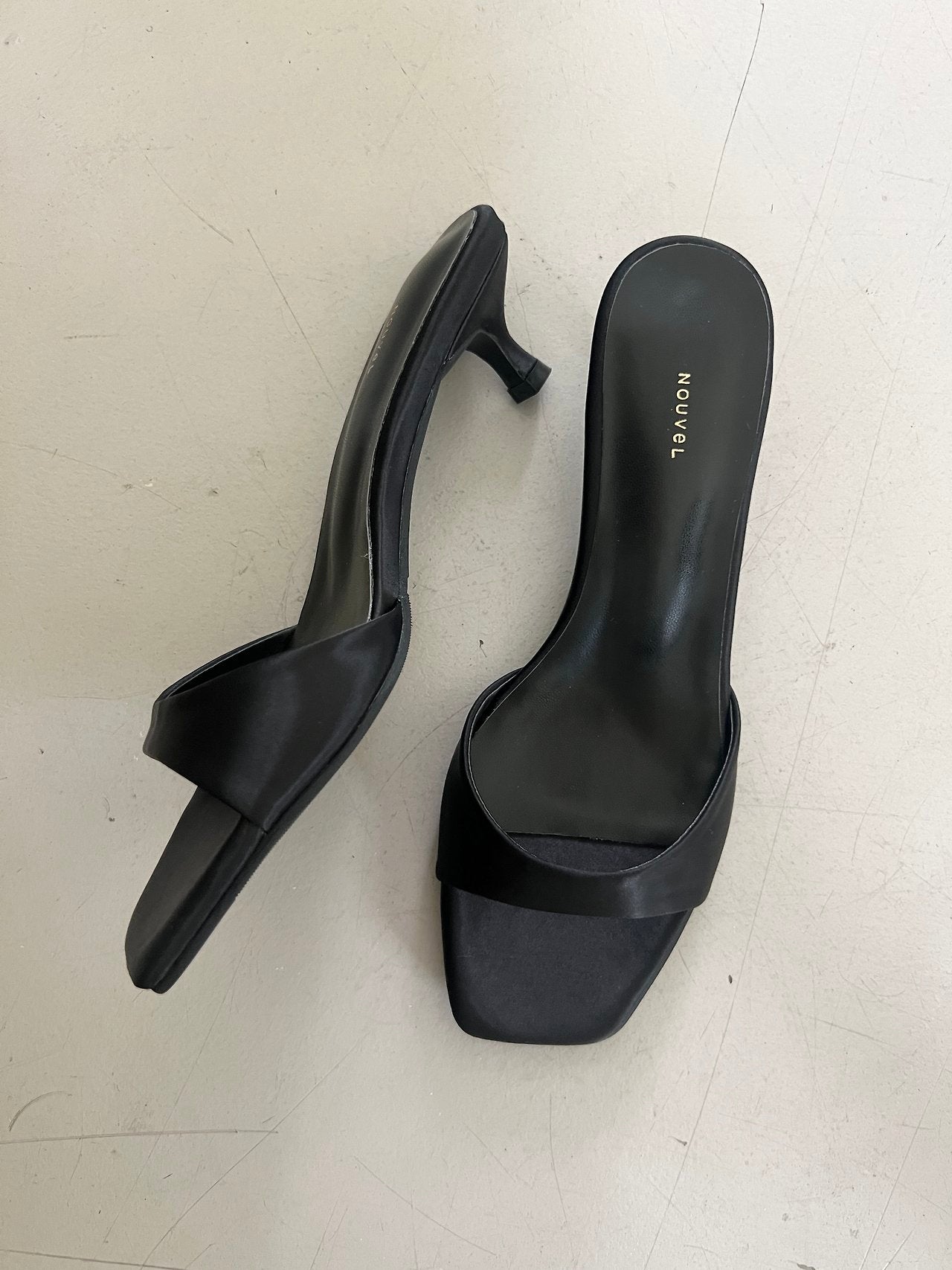 Satin 3-meter middle heel mule
