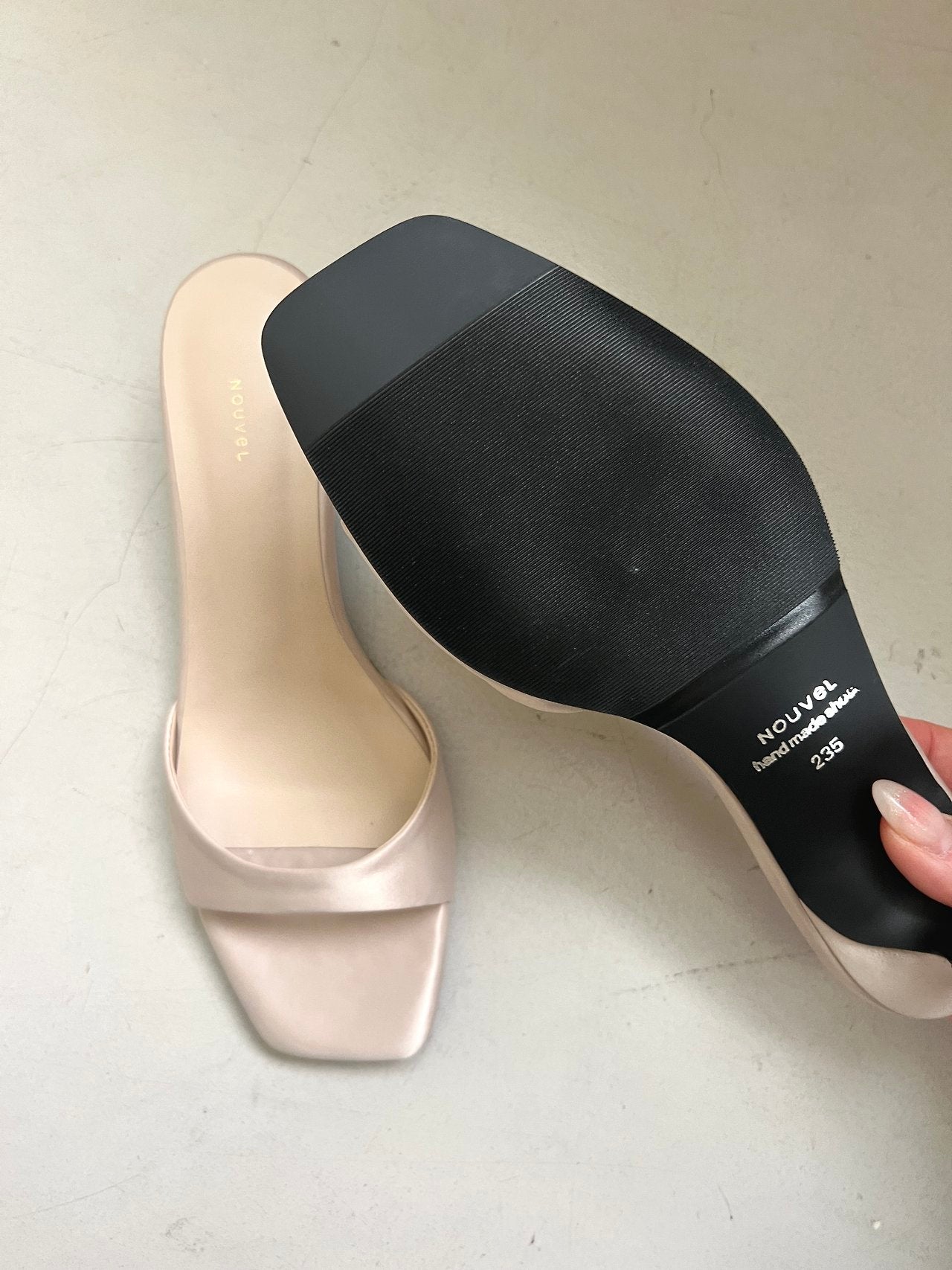 Satin 3-meter middle heel mule