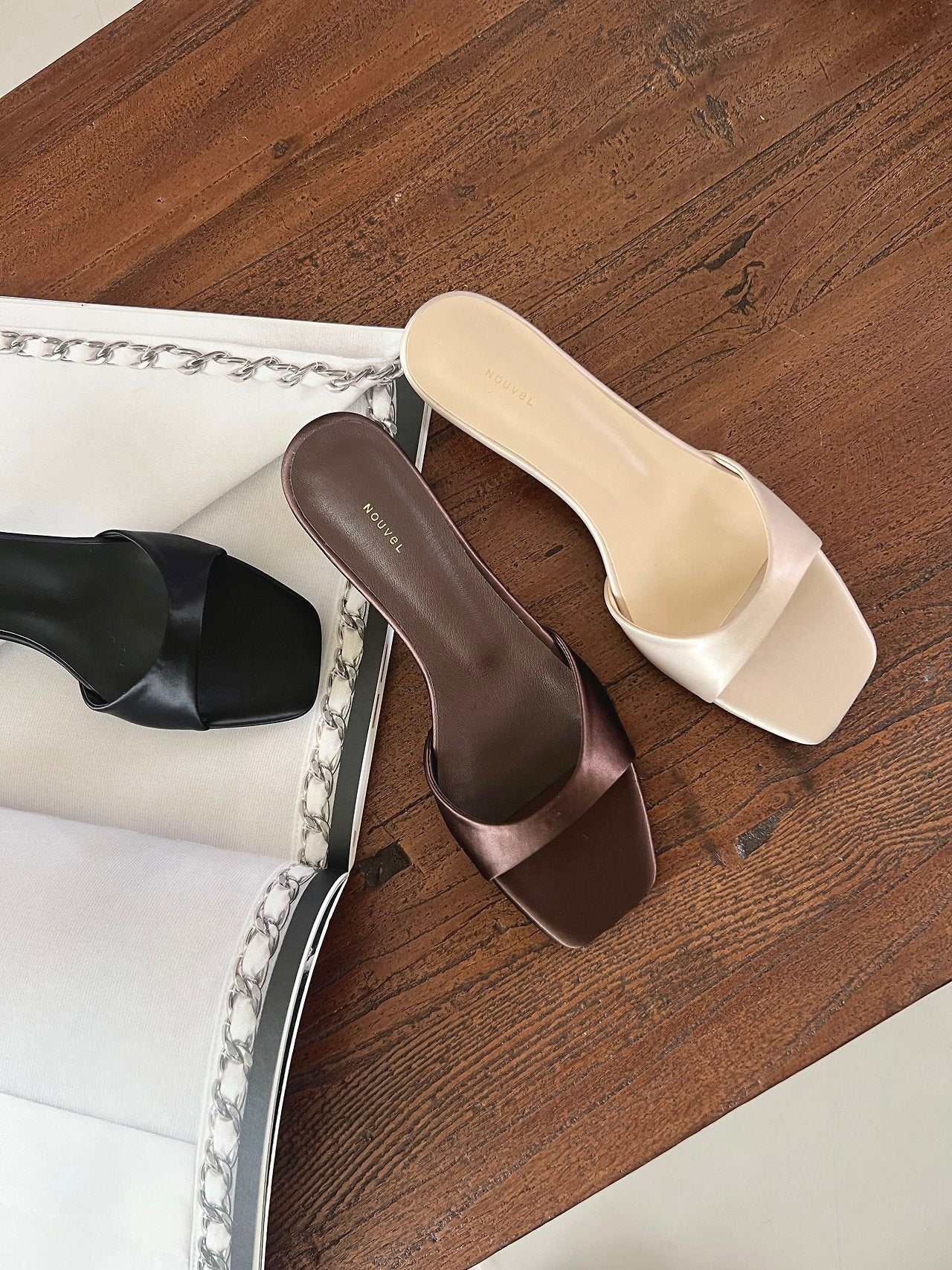 Satin 3-meter middle heel mule