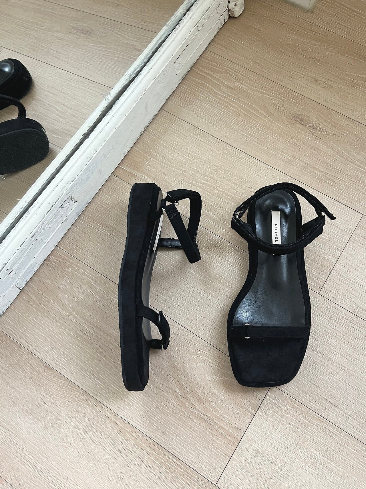Velcro Suede 3 cm Whole Hoop Sandals