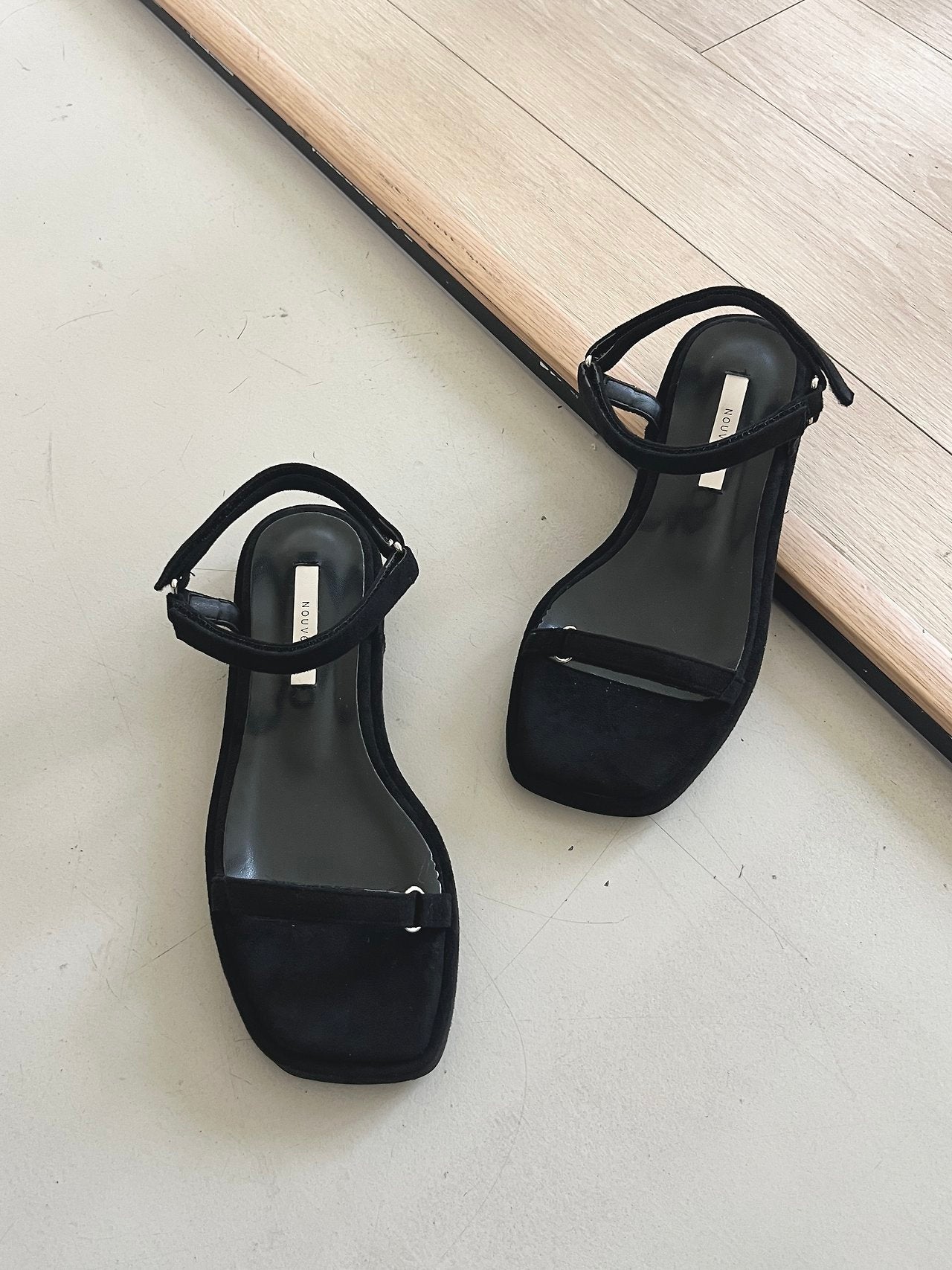 Velcro Suede 3 cm Whole Hoop Sandals