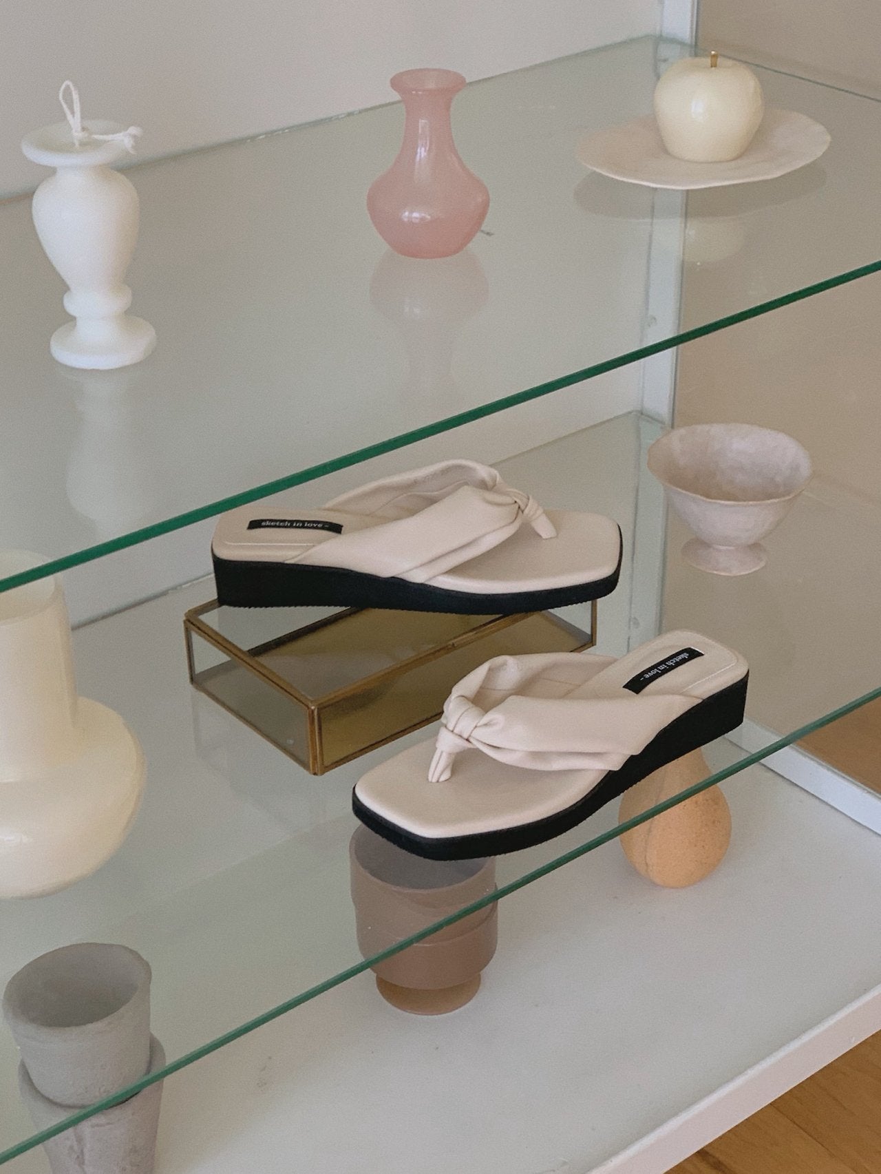 Cream Puff Platform Flip