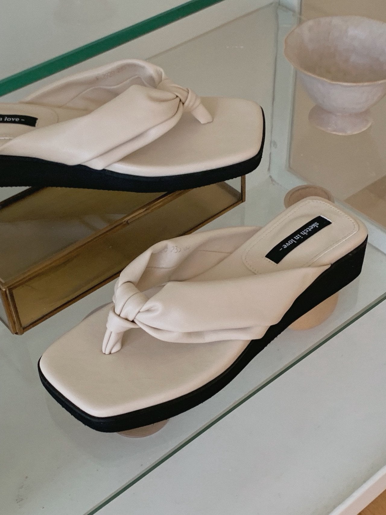 Cream Puff Platform Flip