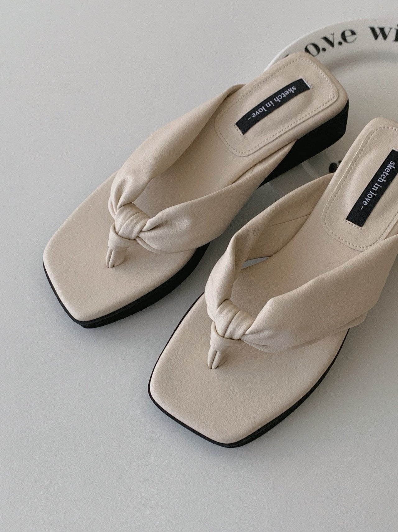 Cream Puff Platform Flip