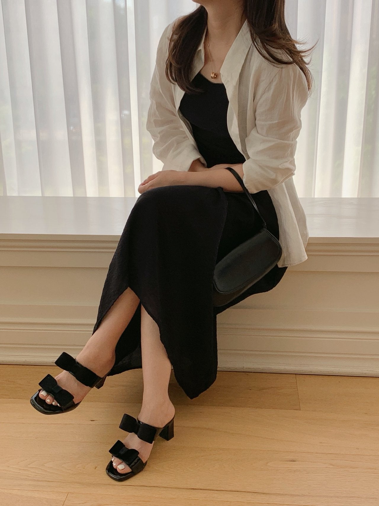 Noir Velvet Ribbon Mule