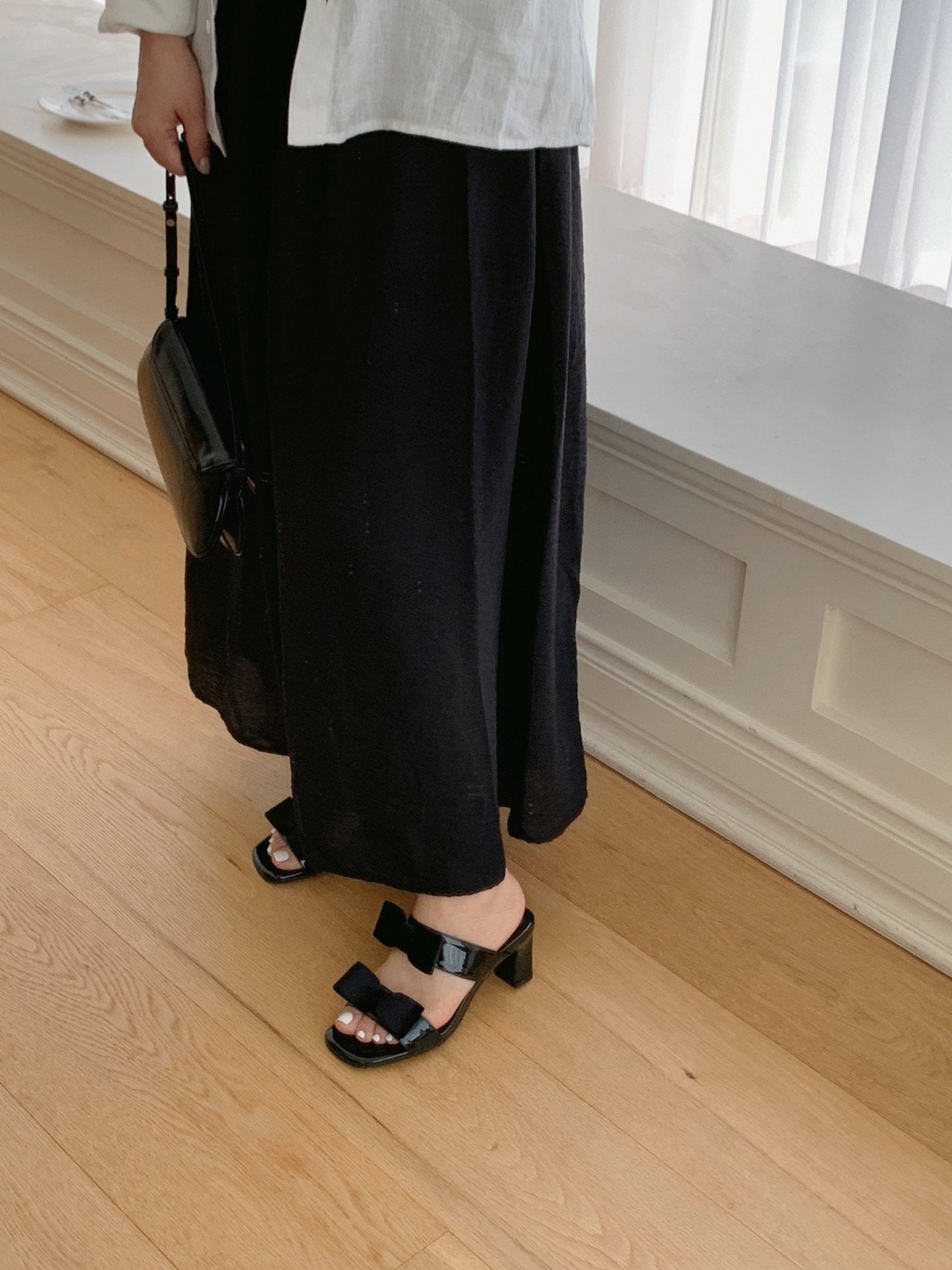 Noir Velvet Ribbon Mule