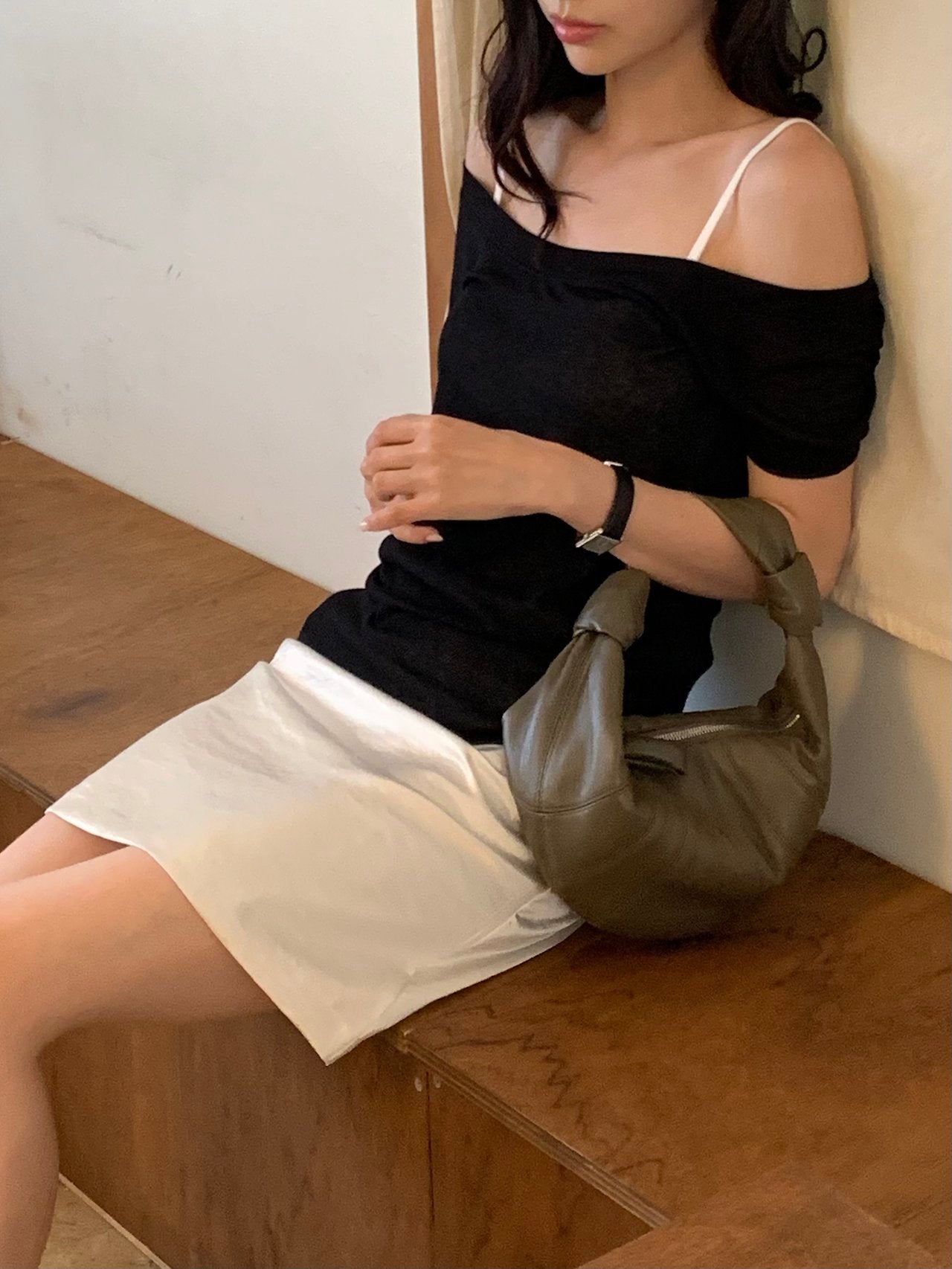 Lena Off-shoulder T-4col