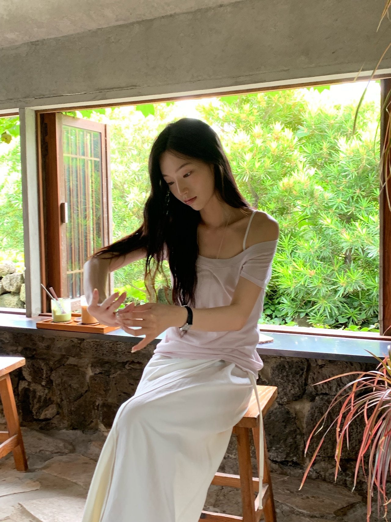 Lena Off-shoulder T-4col