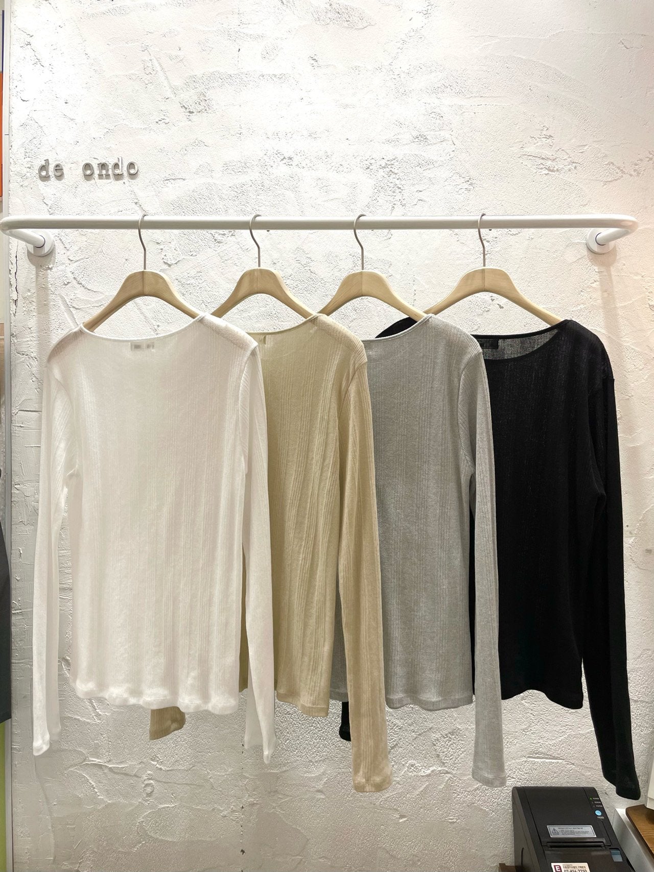 deondo Roslyn Ripple T-4col
