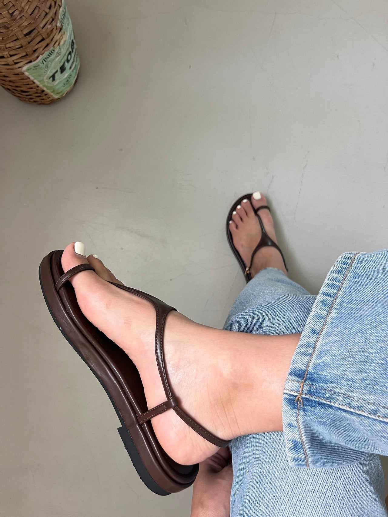 Mini Tongue Thumbs Sandals