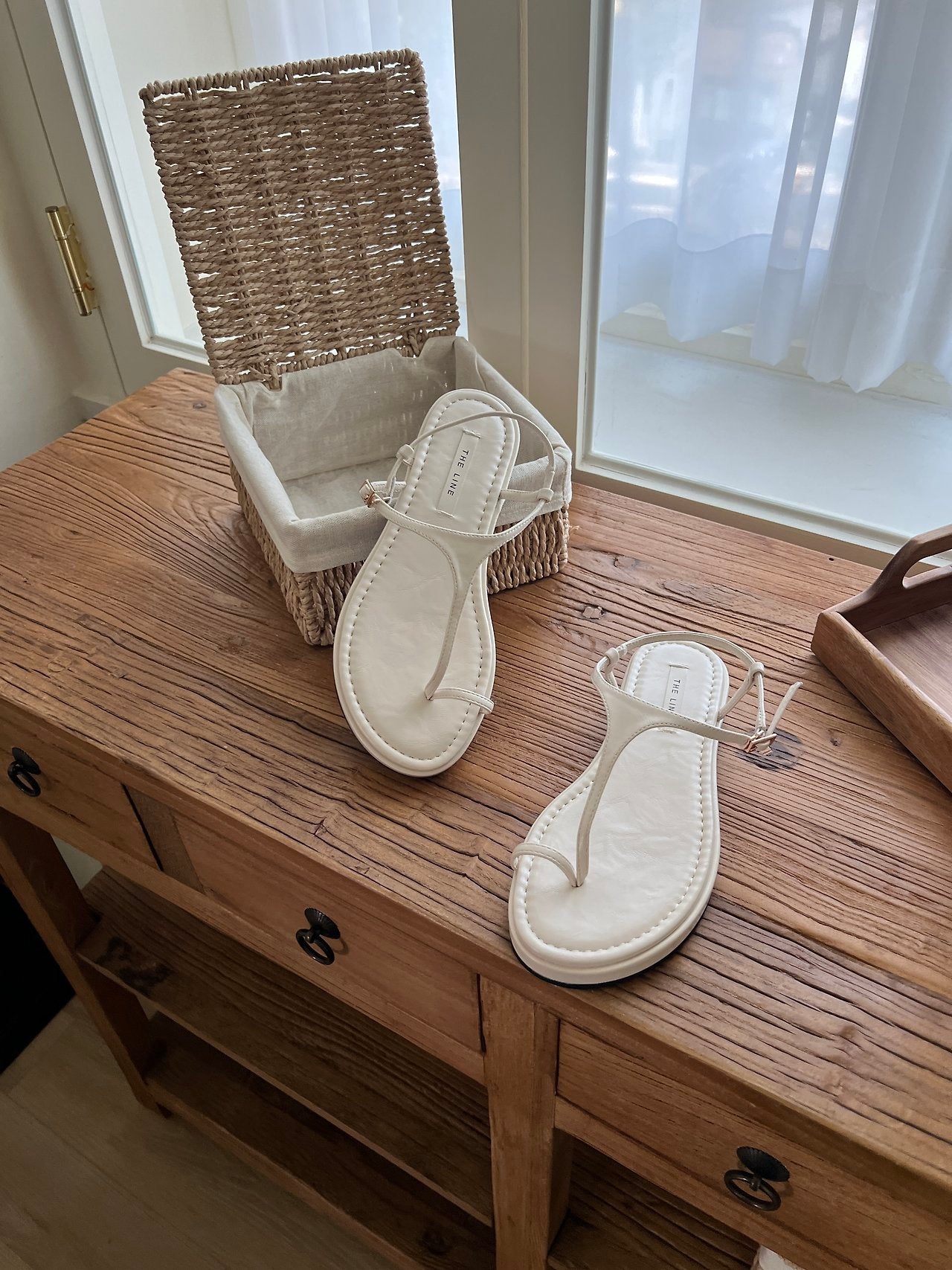 Mini Tongue Thumbs Sandals