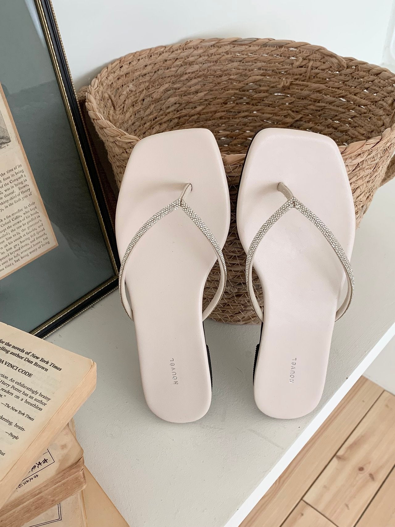 Twinkle flip slippers