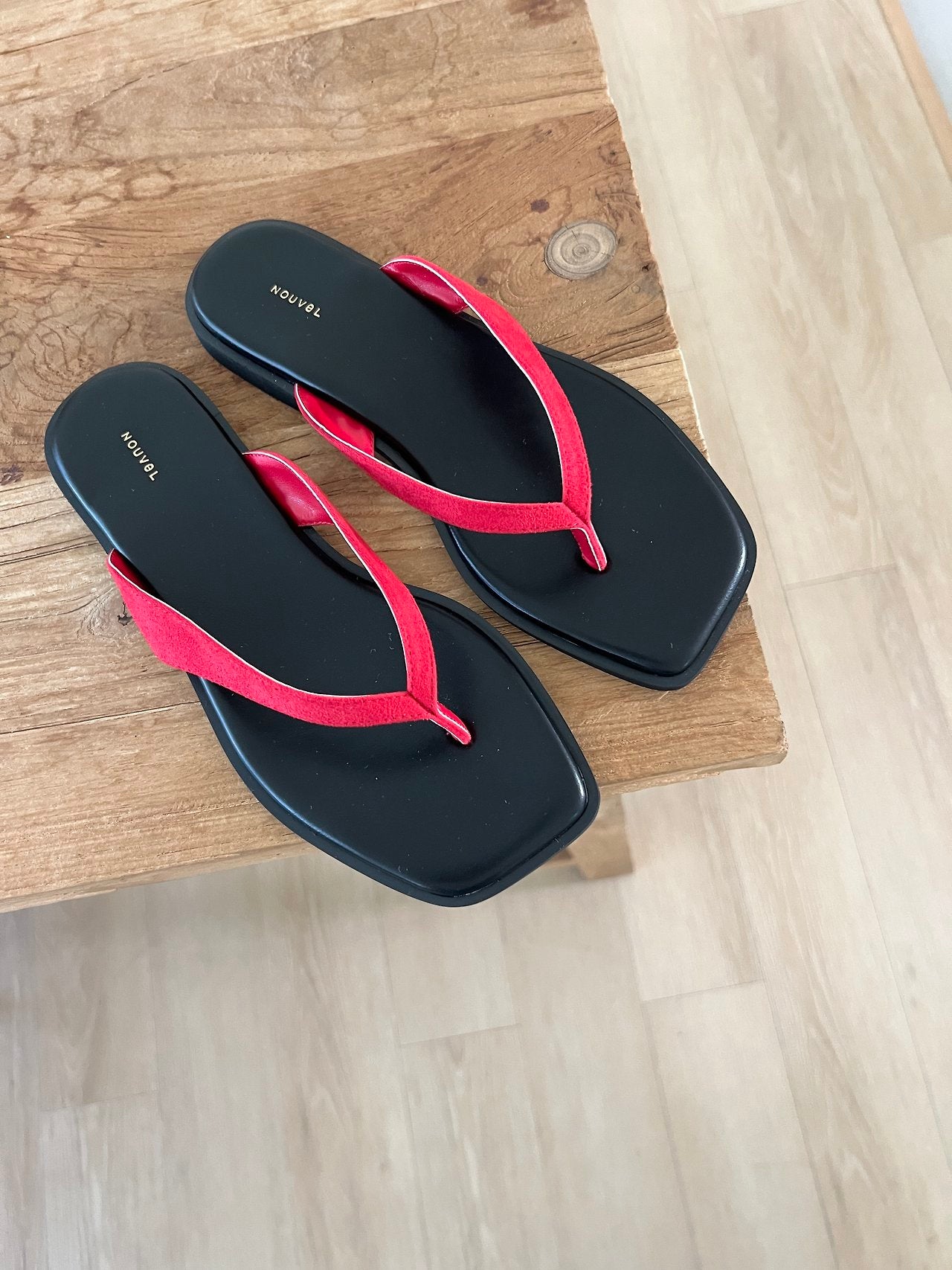Colored flip-flops