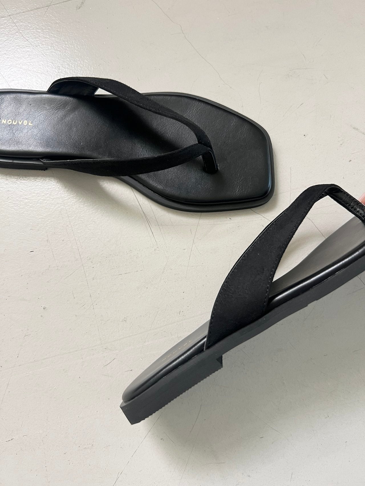 Colored flip-flops