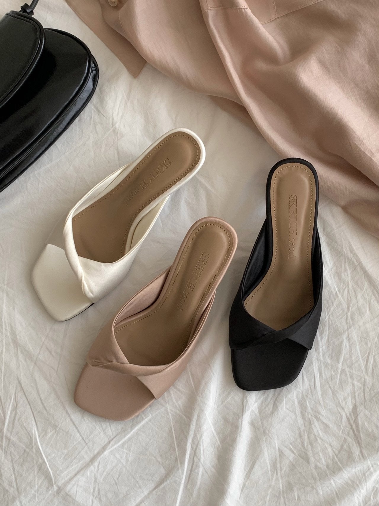 Twisted cotton satin mule