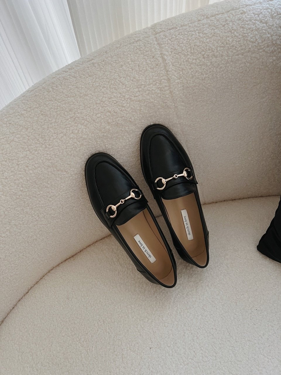 buckle-decorated loafers-3col