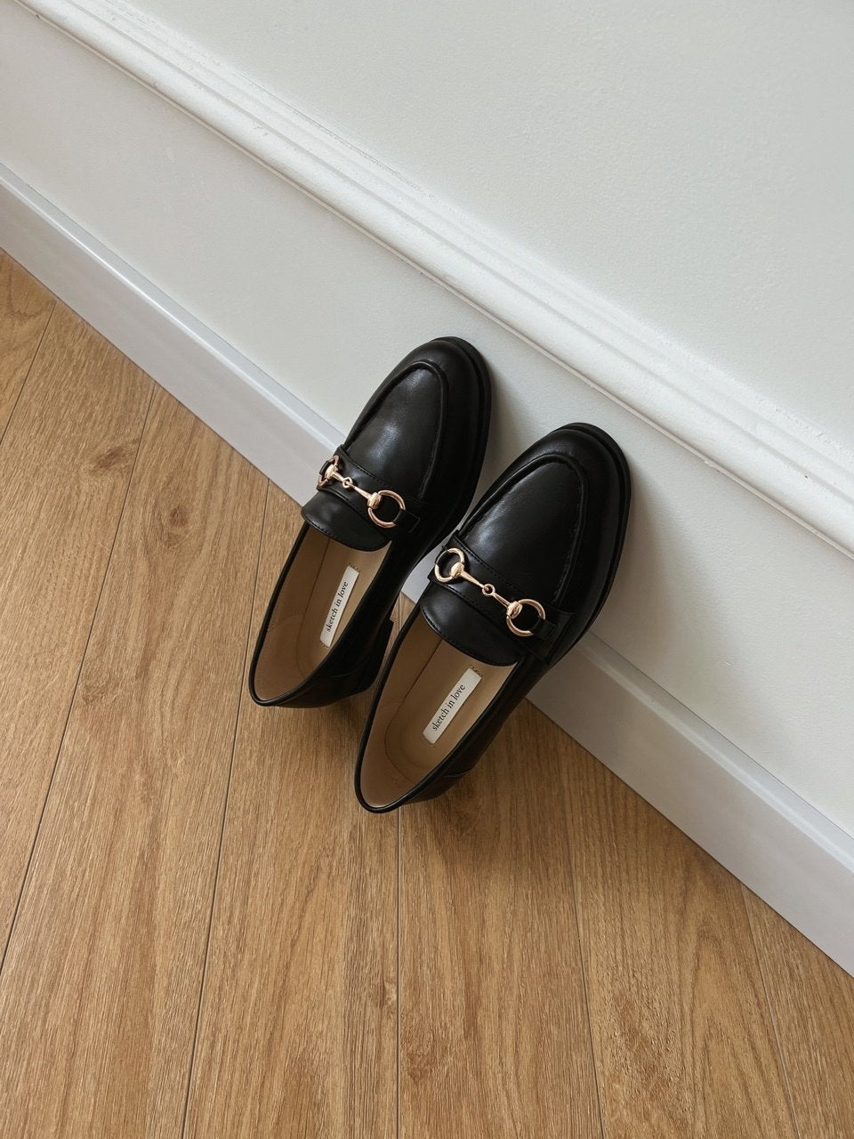 buckle-decorated loafers-3col