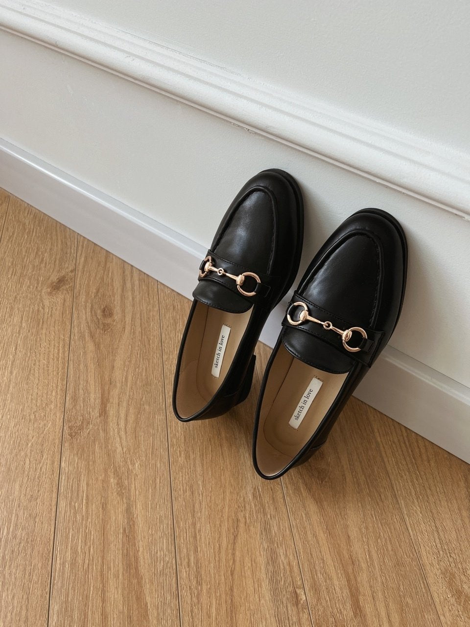 buckle-decorated loafers-3col