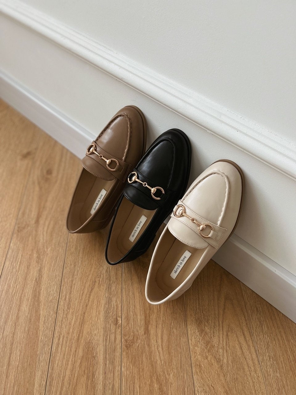 buckle-decorated loafers-3col