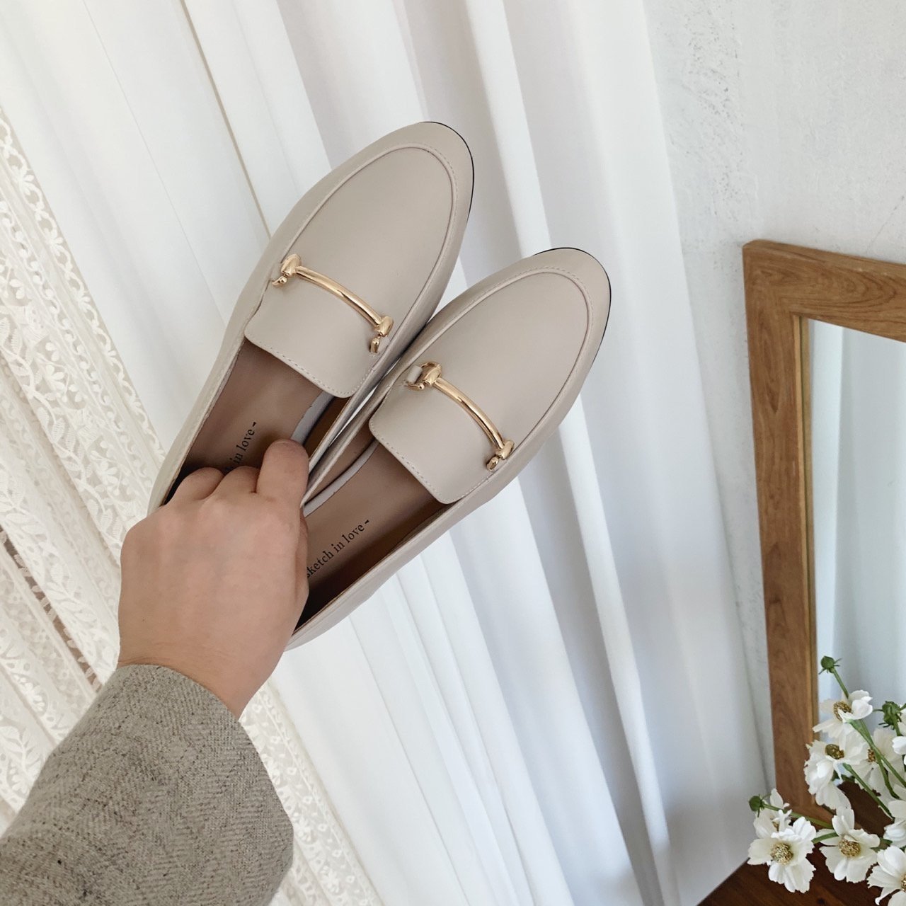 gold decorative loafers-3col