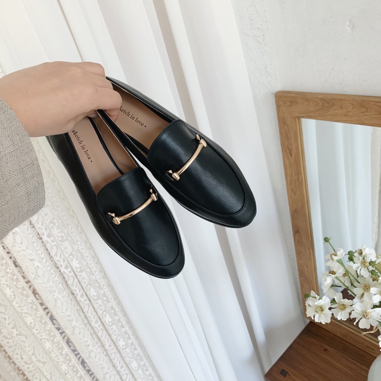 gold decorative loafers-3col