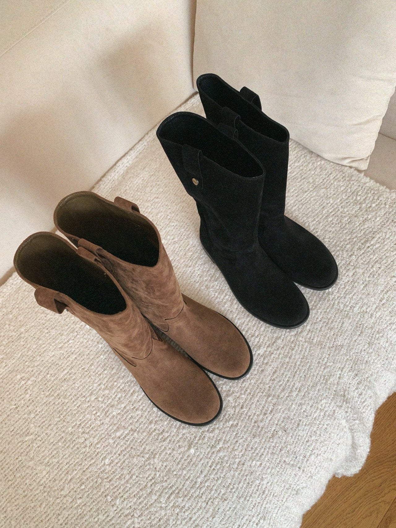 Antique Logo Basic Suede Short Boots (half version without lining)