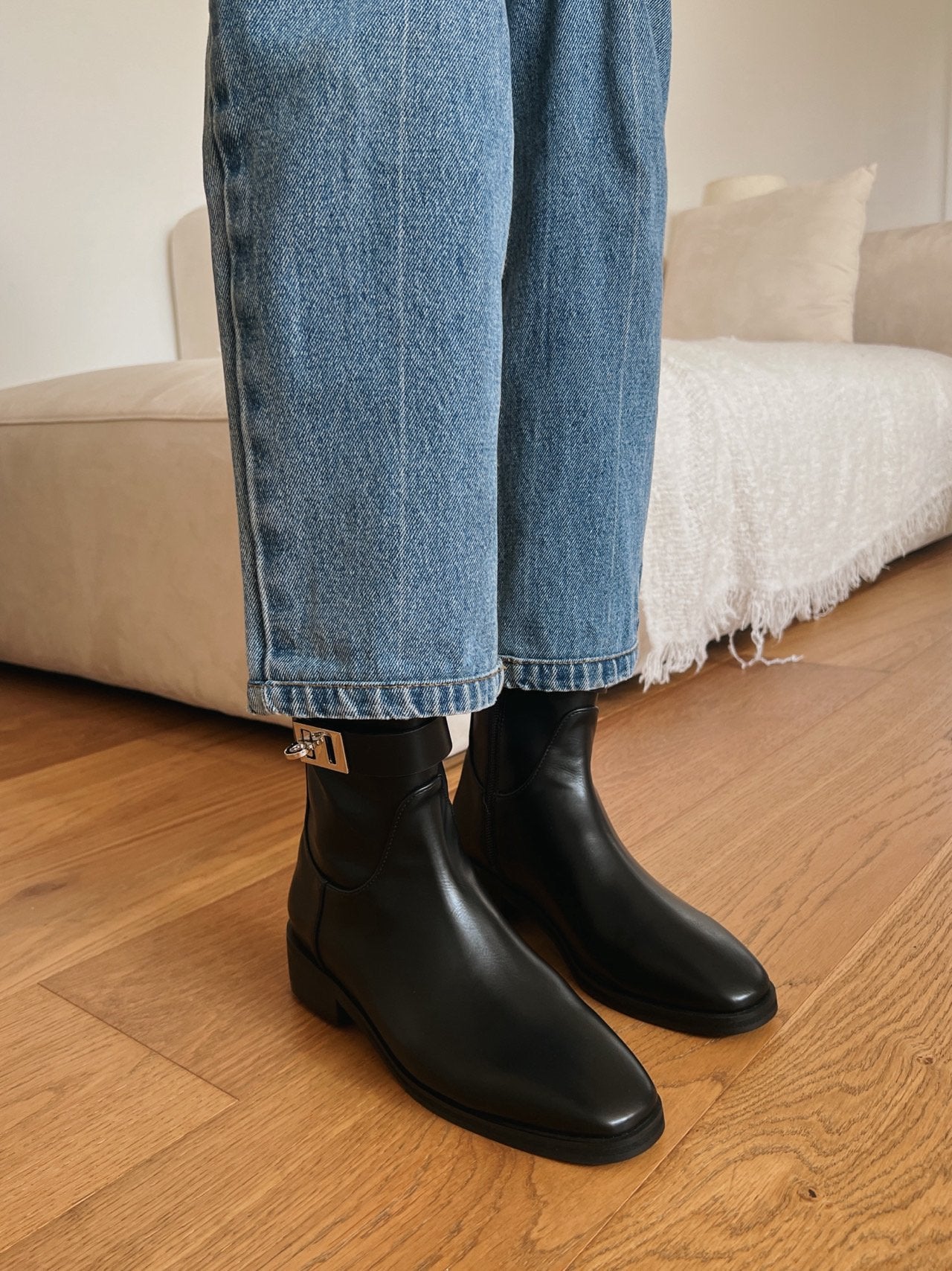 Rectangle Belt Ankle Boots