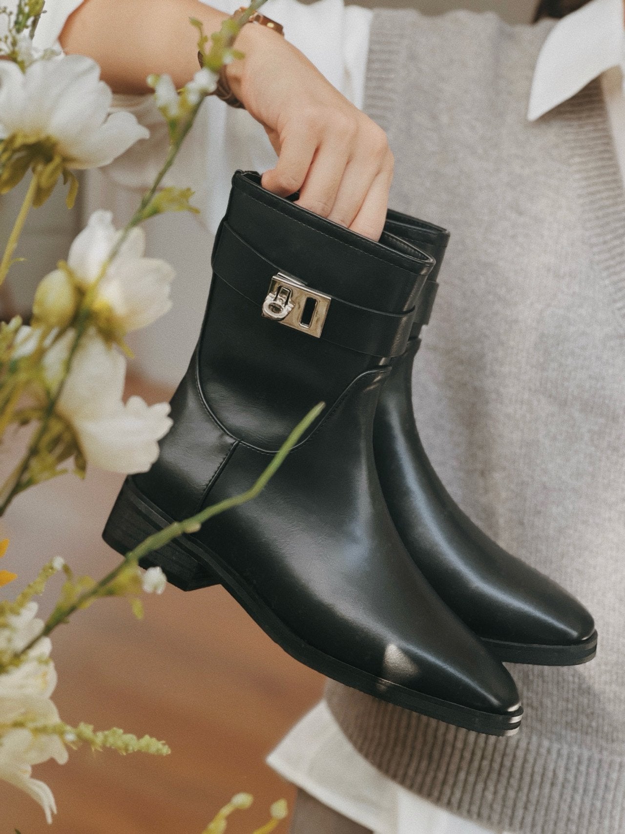 Rectangle Belt Ankle Boots