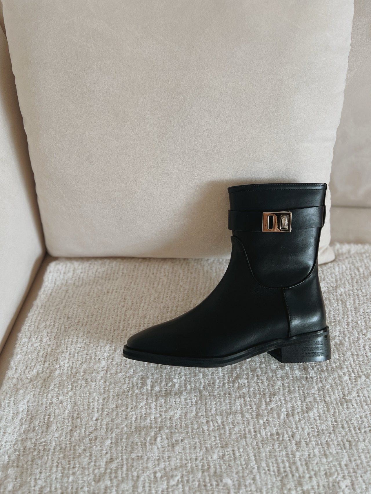 Rectangle Belt Ankle Boots