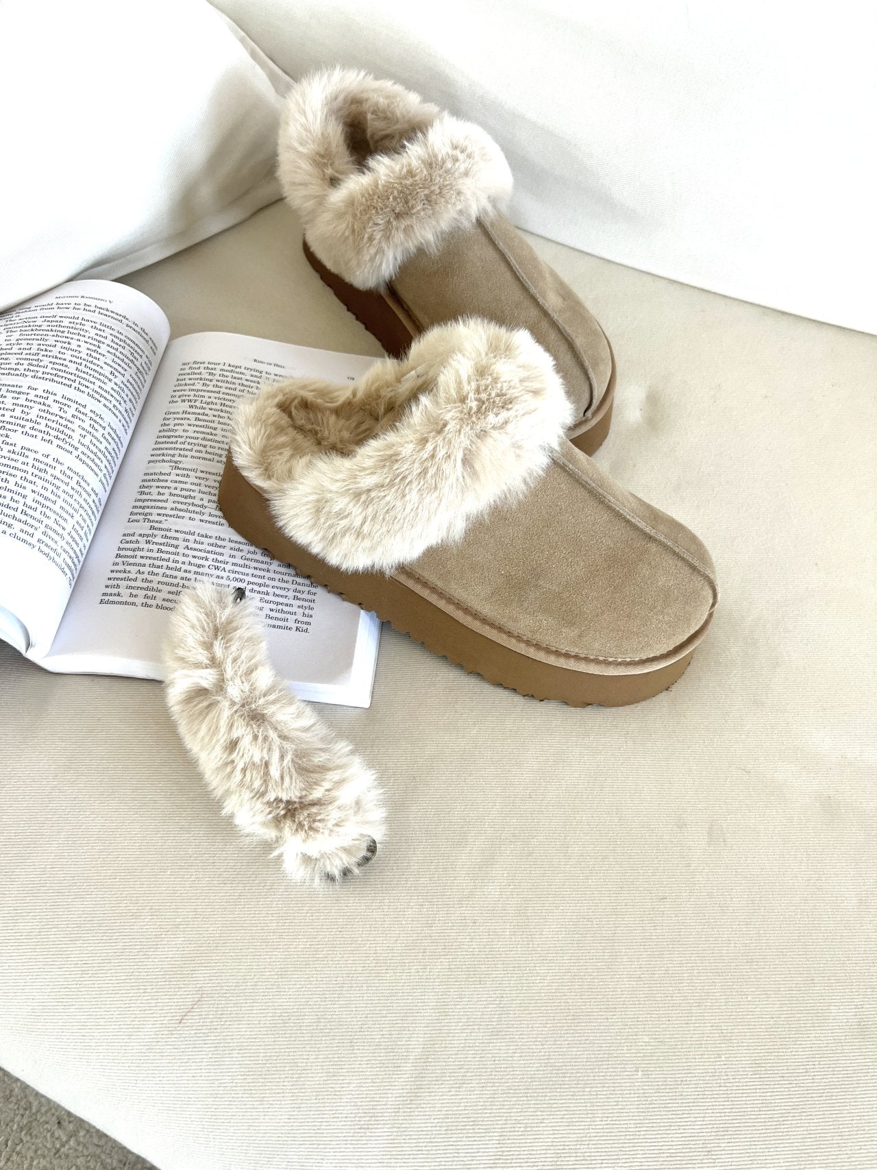 Fur slippers-2col