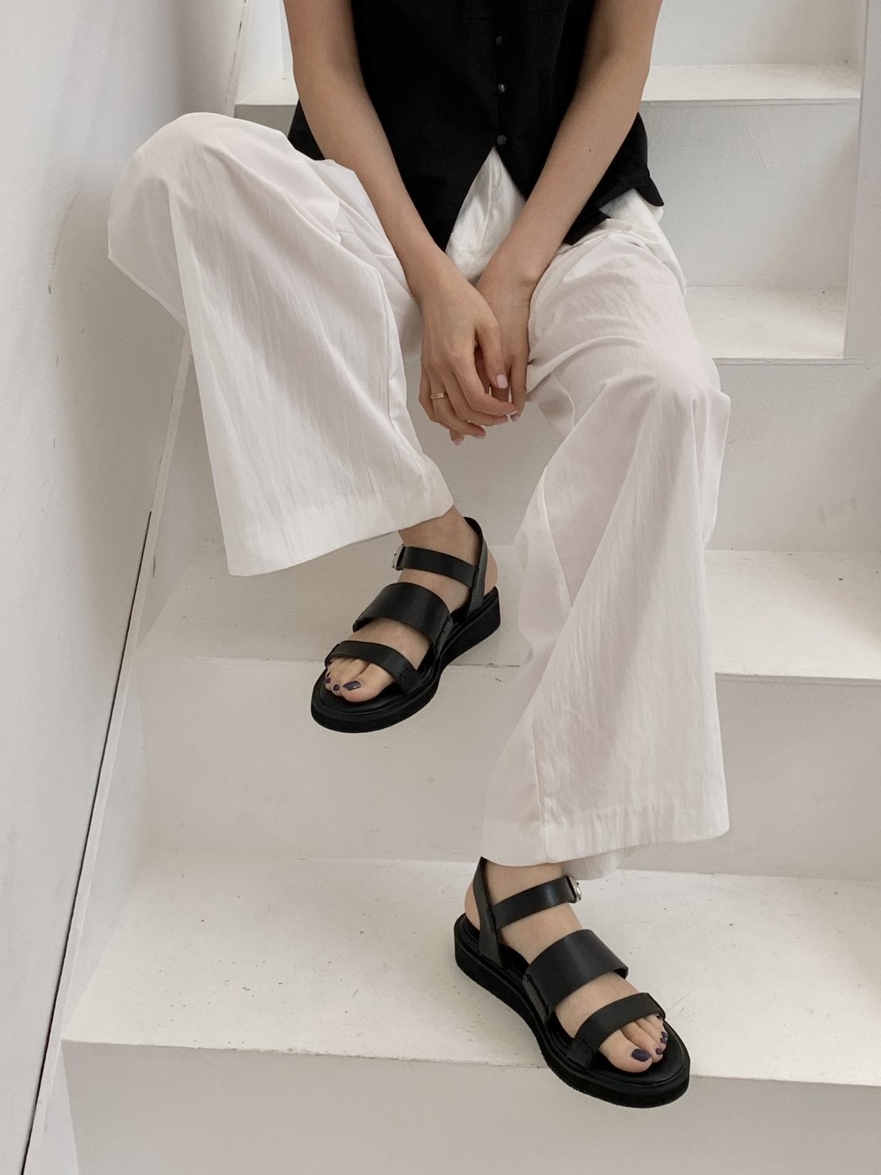 Soft Stitch Whole-Hoof Sandals