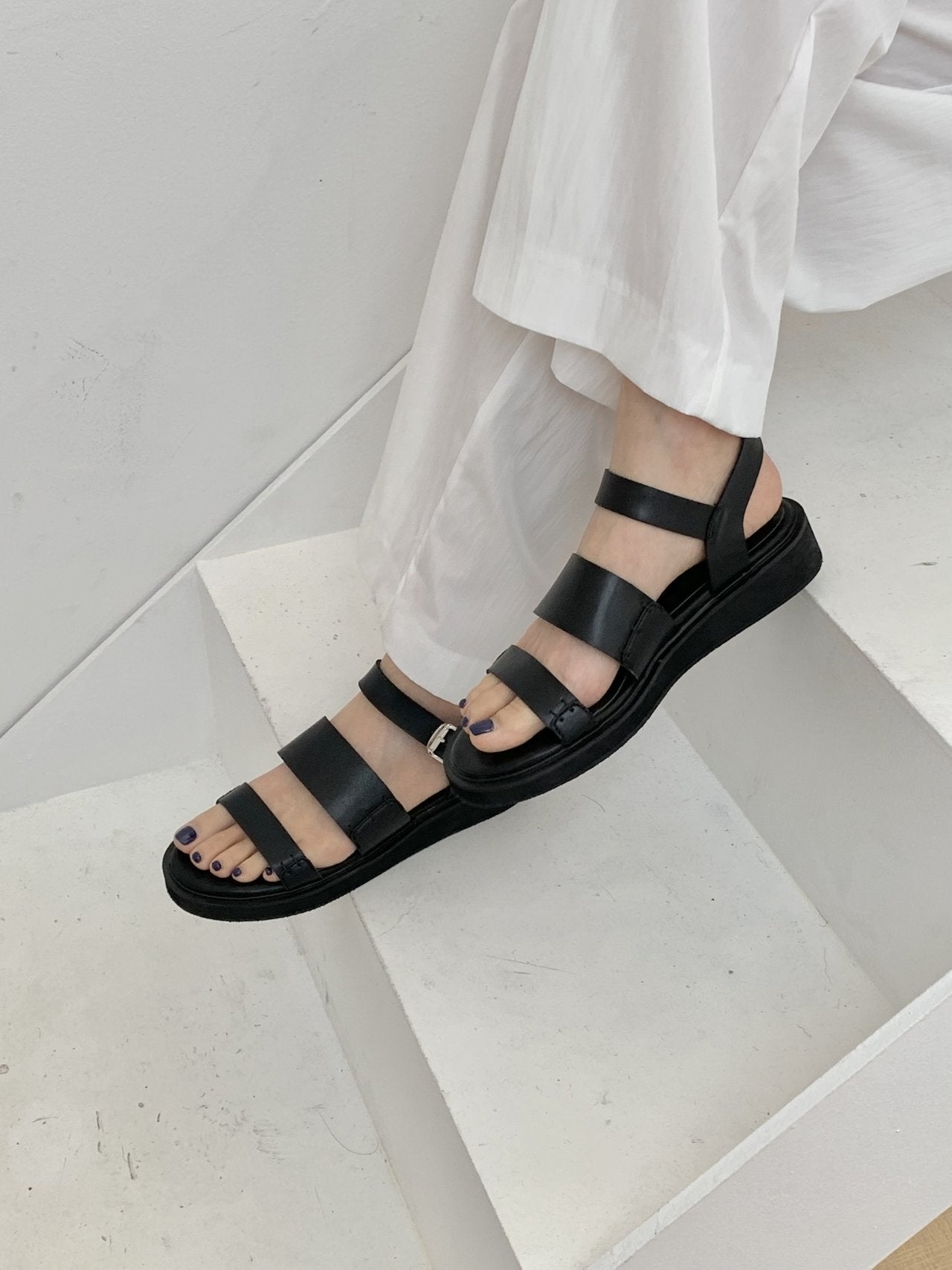 Soft Stitch Whole-Hoof Sandals