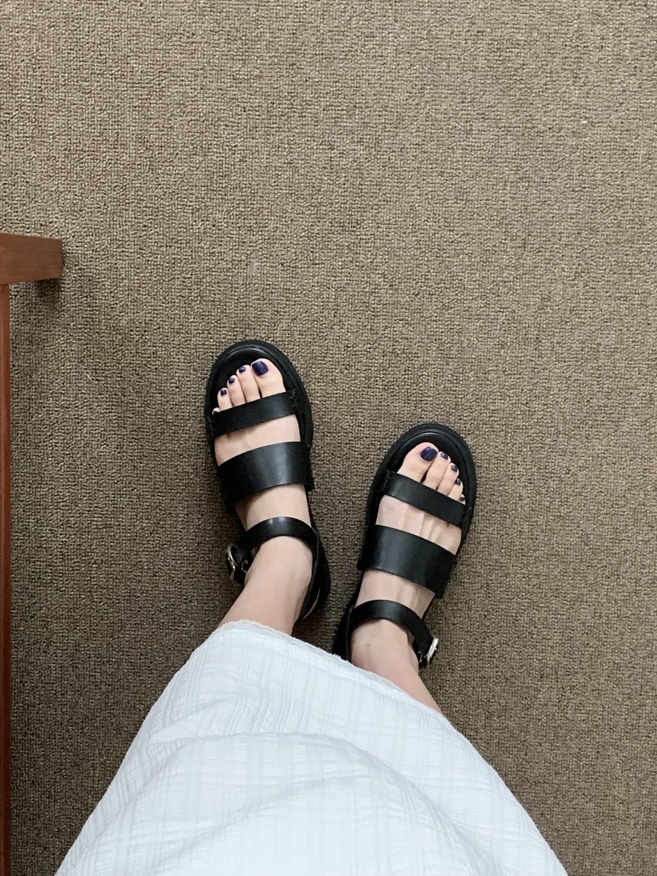 Soft Stitch Whole-Hoof Sandals