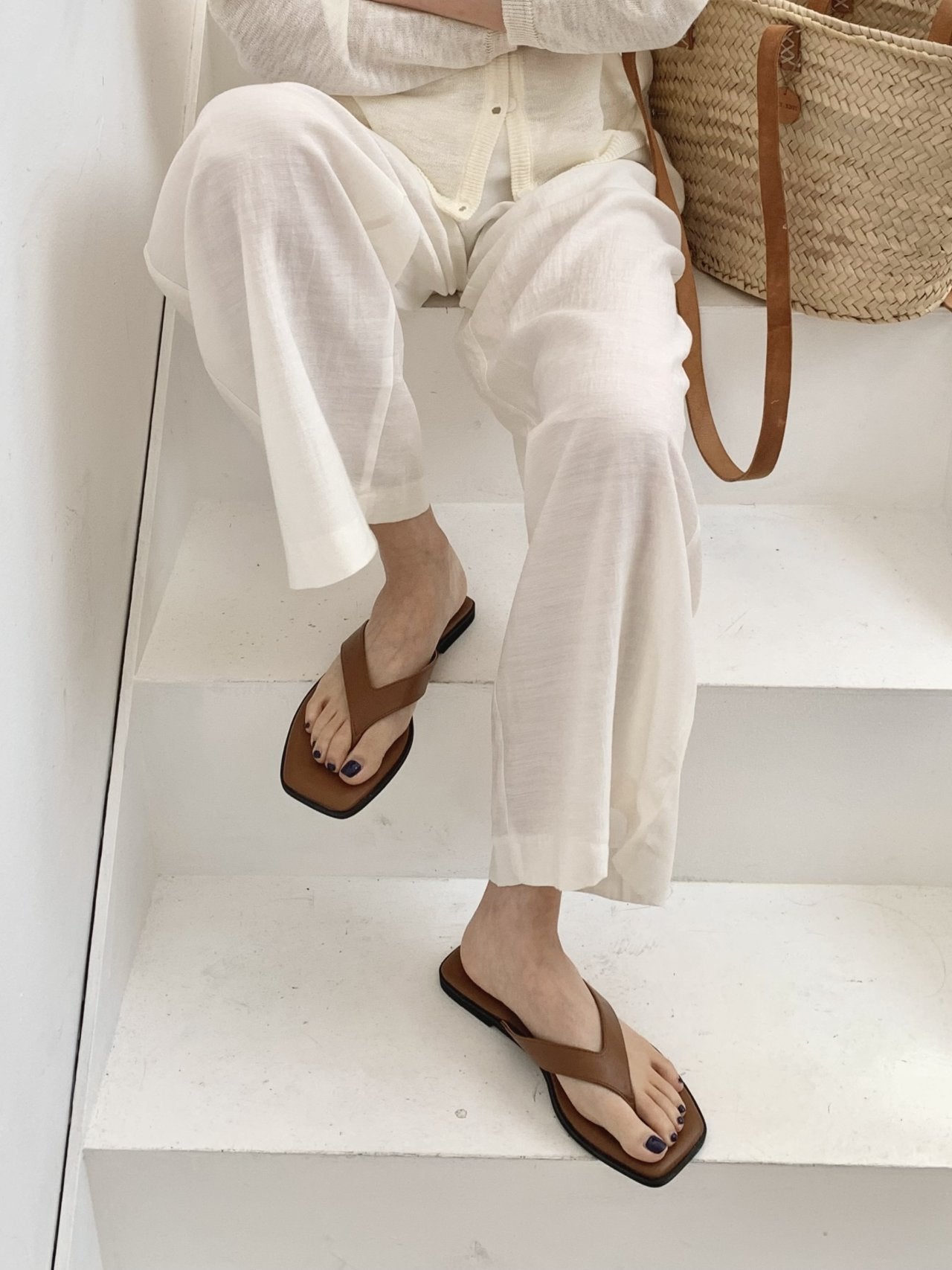 Square flip-flops