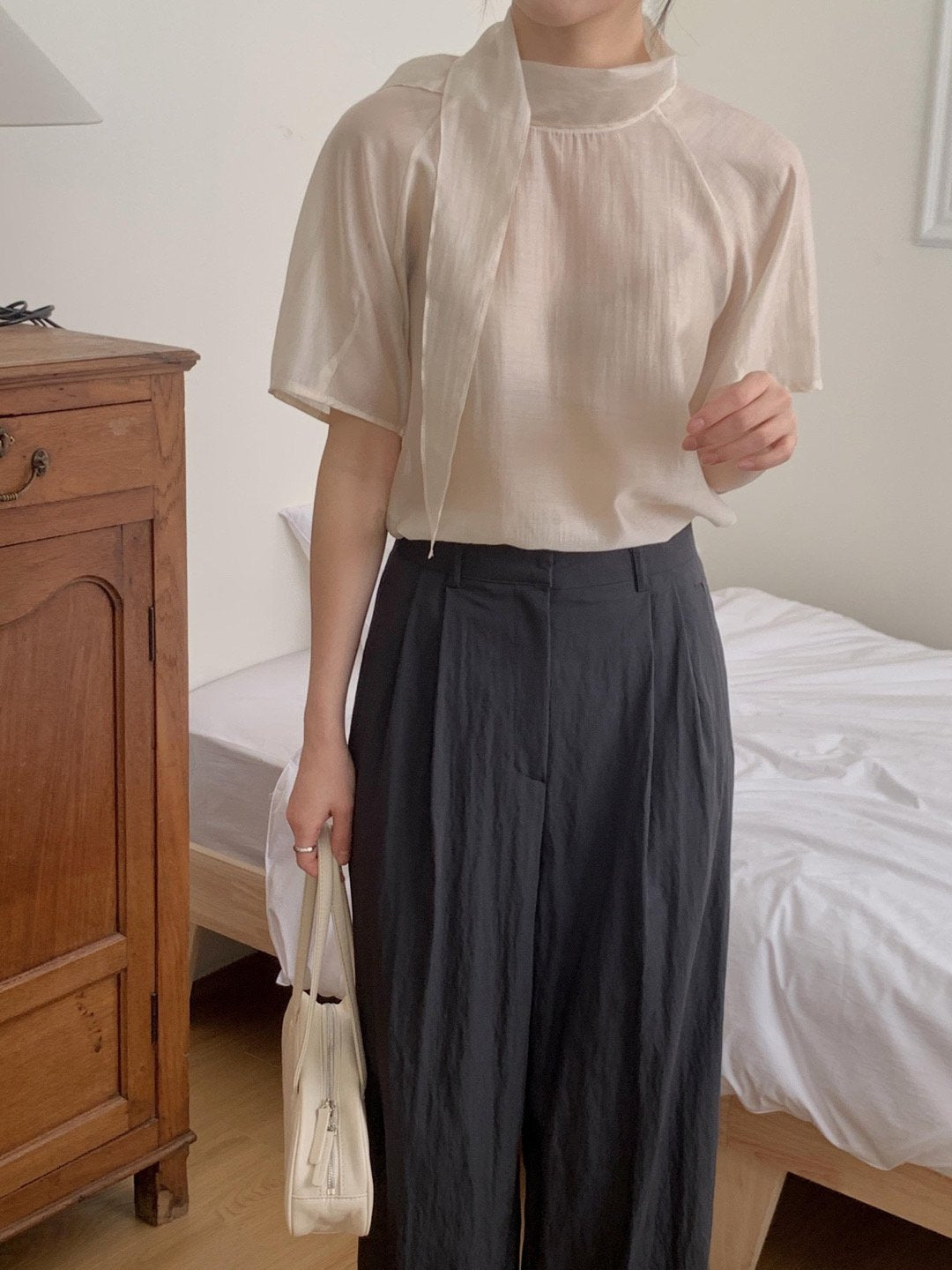 Nerse tie blouse-2col