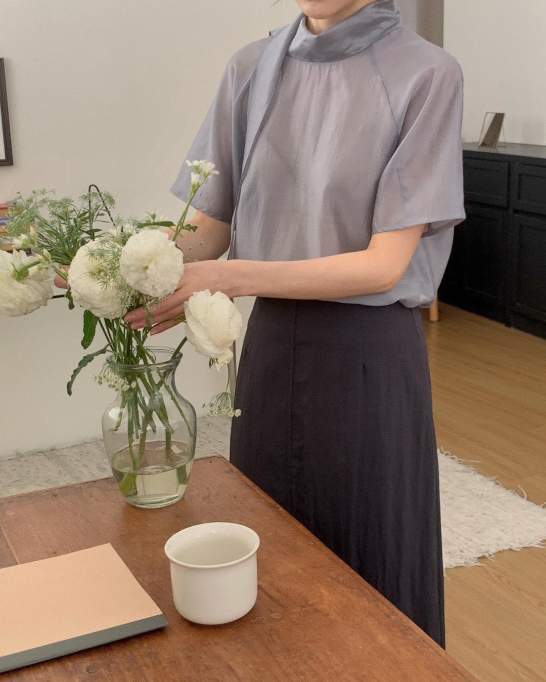 Nerse tie blouse-2col