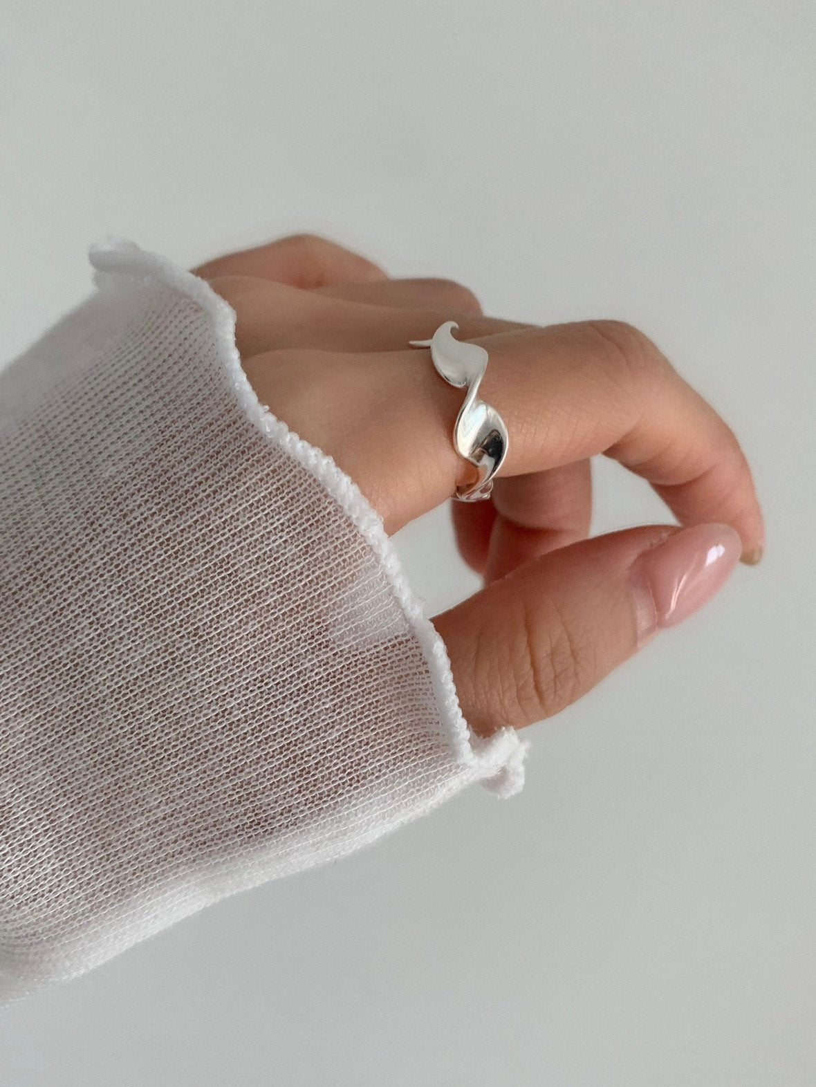 wavy ring-2col