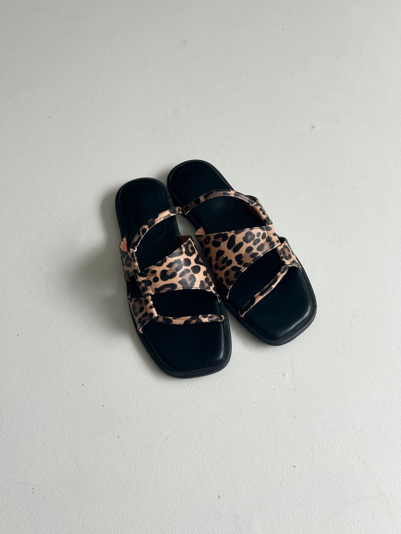 pipe slippers-4col