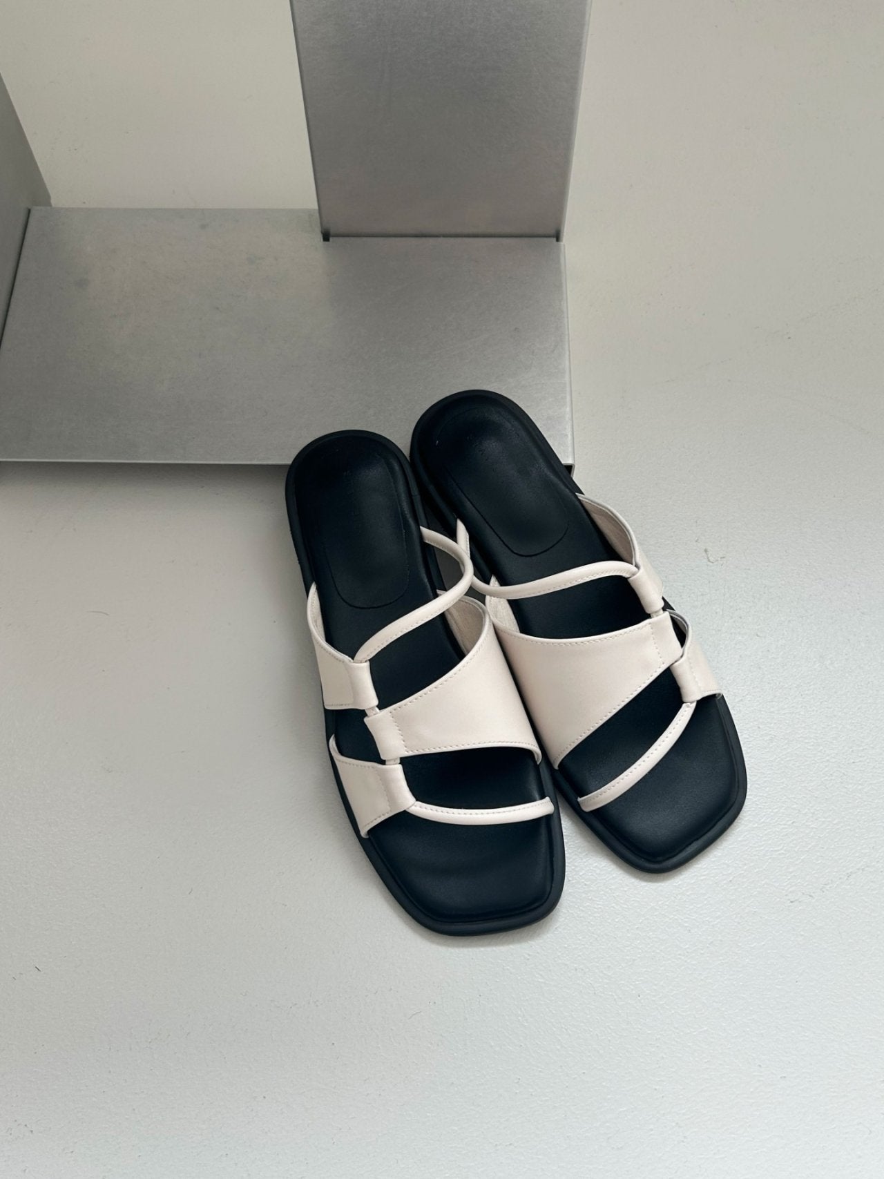 pipe slippers-4col