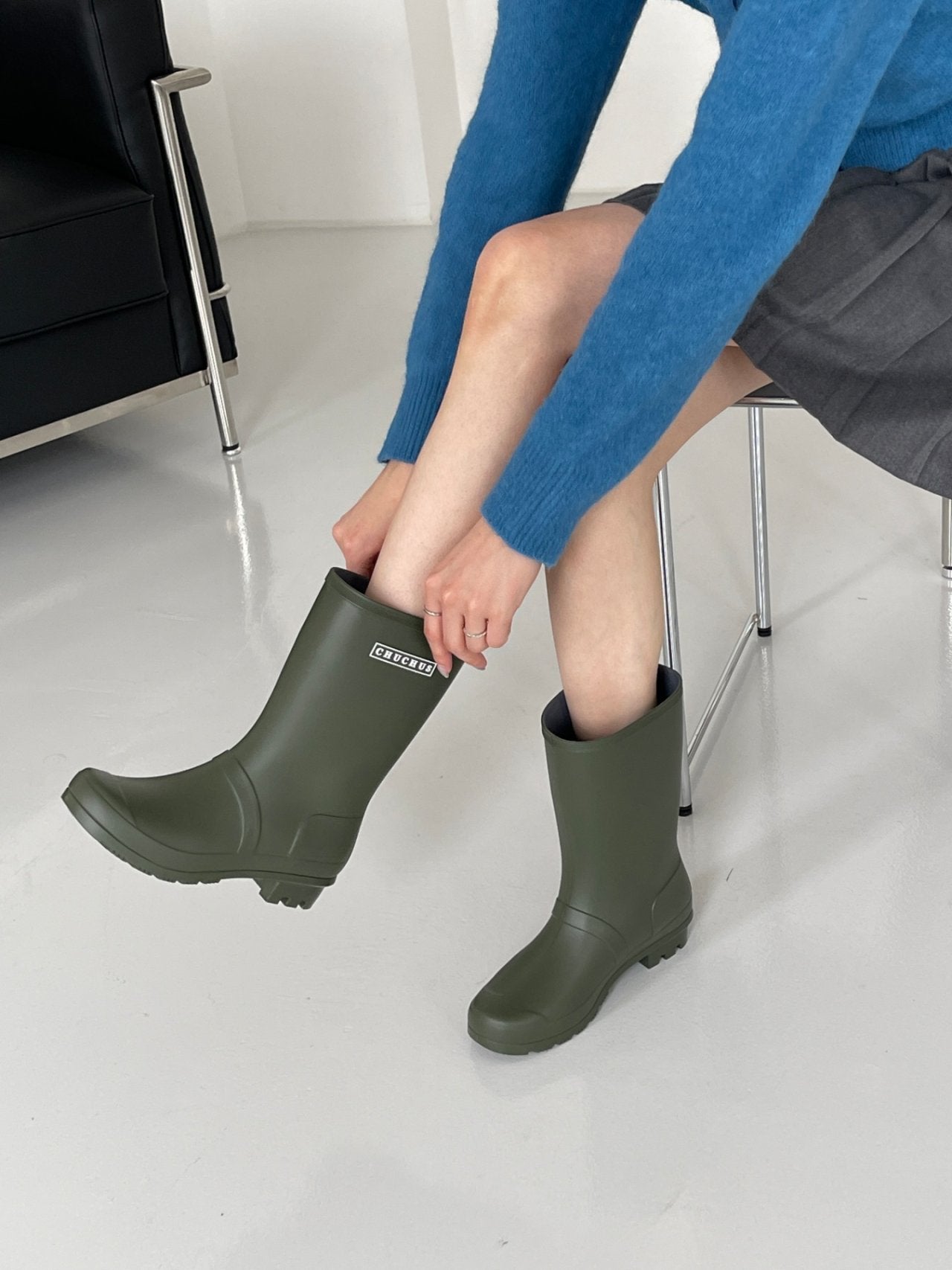 Chuchu Rain Middle Boots two