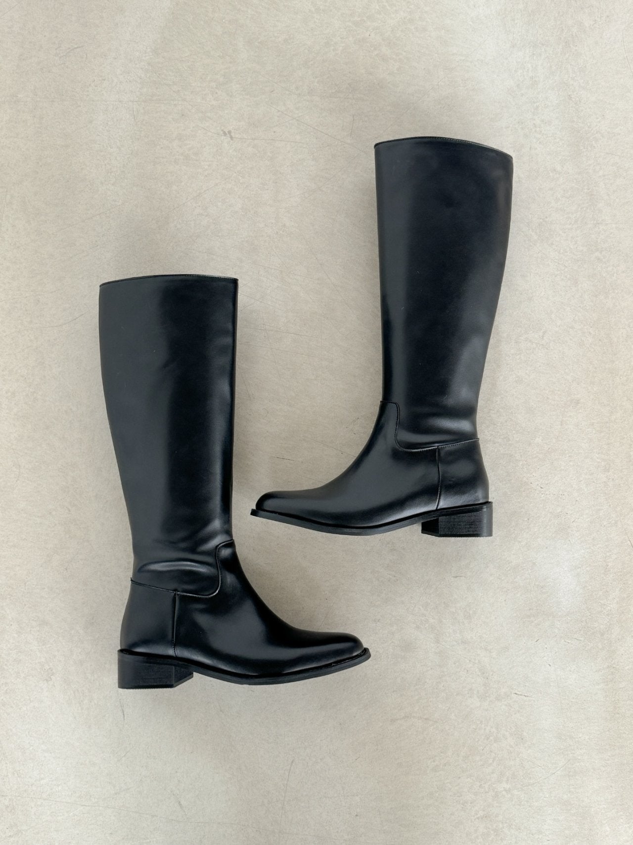 Slim Shaped Long Boots