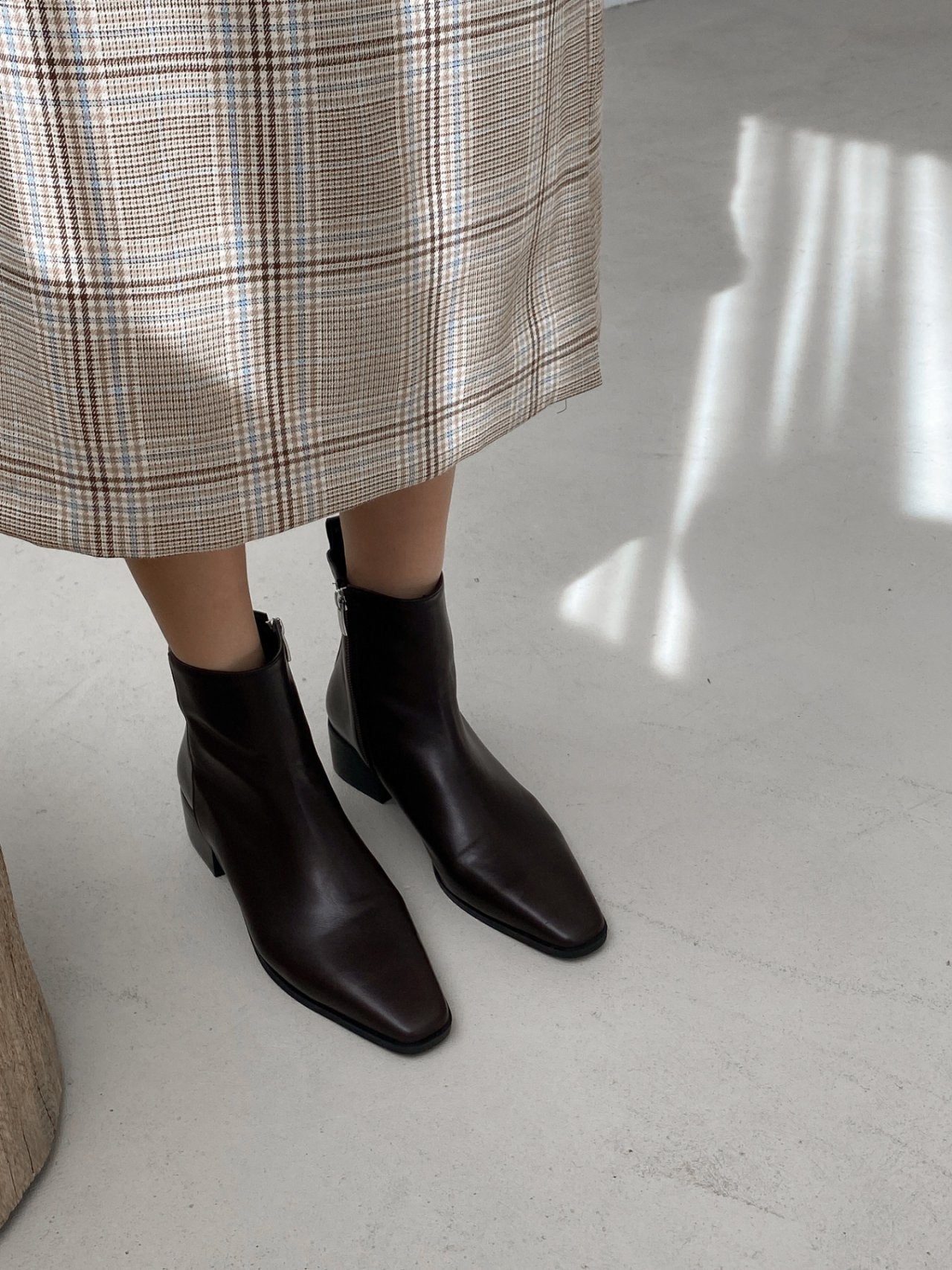 Simple Long Shape Ankle Boots
