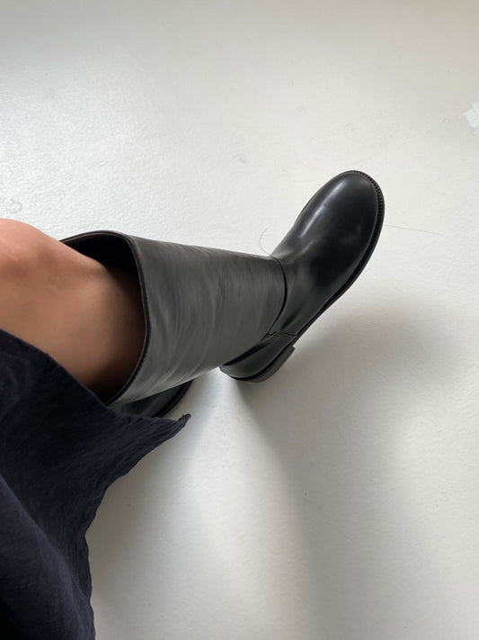 relaxed fit long boots