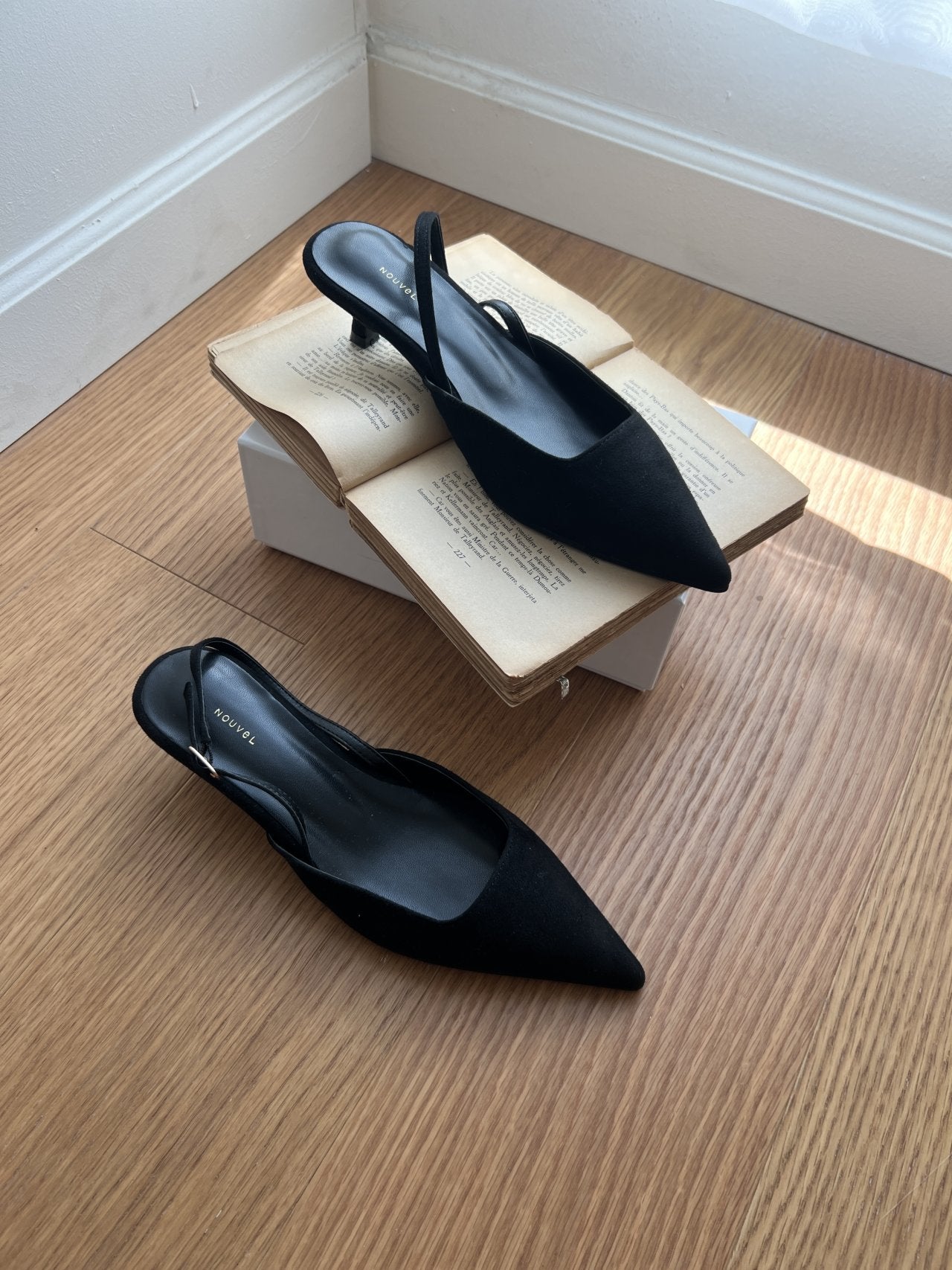 Suede 3 cm sling back