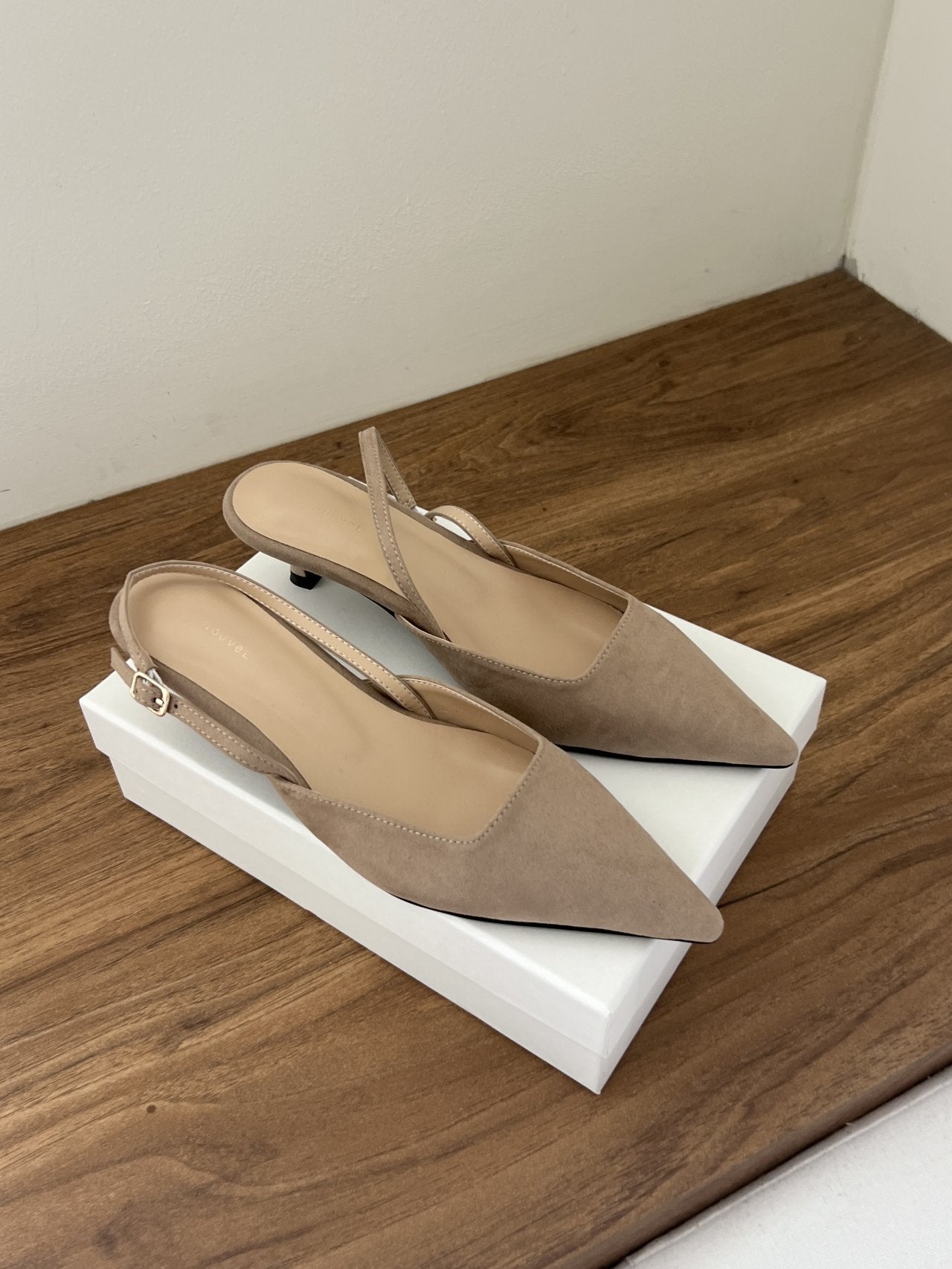 Suede 3 cm sling back