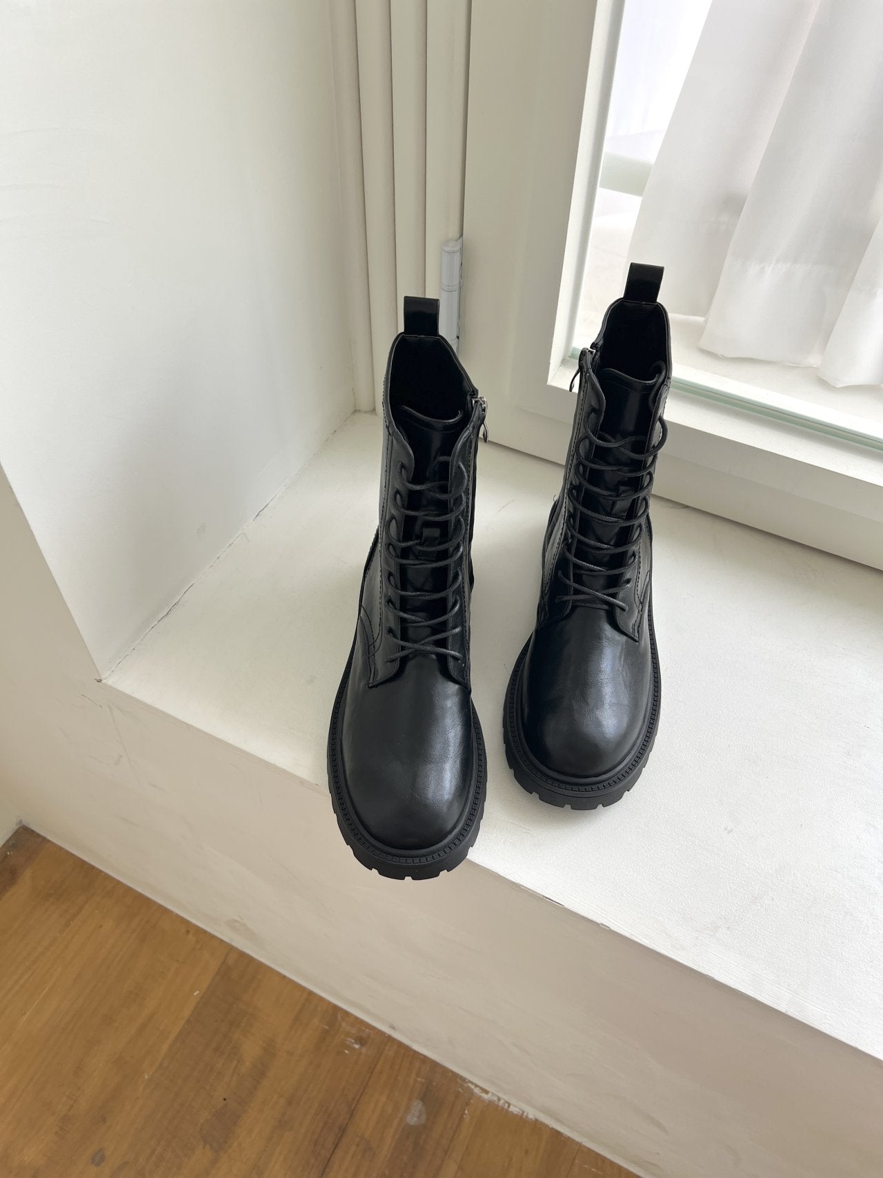 Black Lace-Up Walker