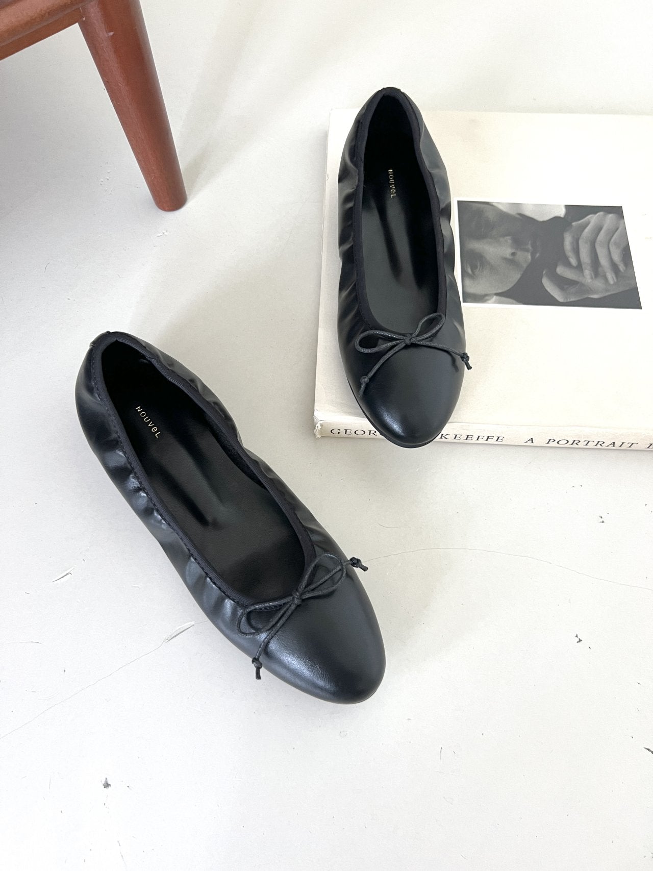 crumpled ribbon flat