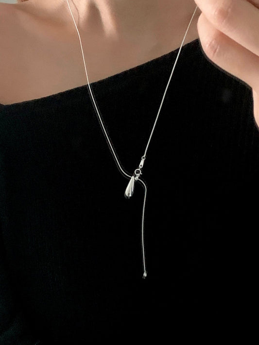 snake string water drop necklace