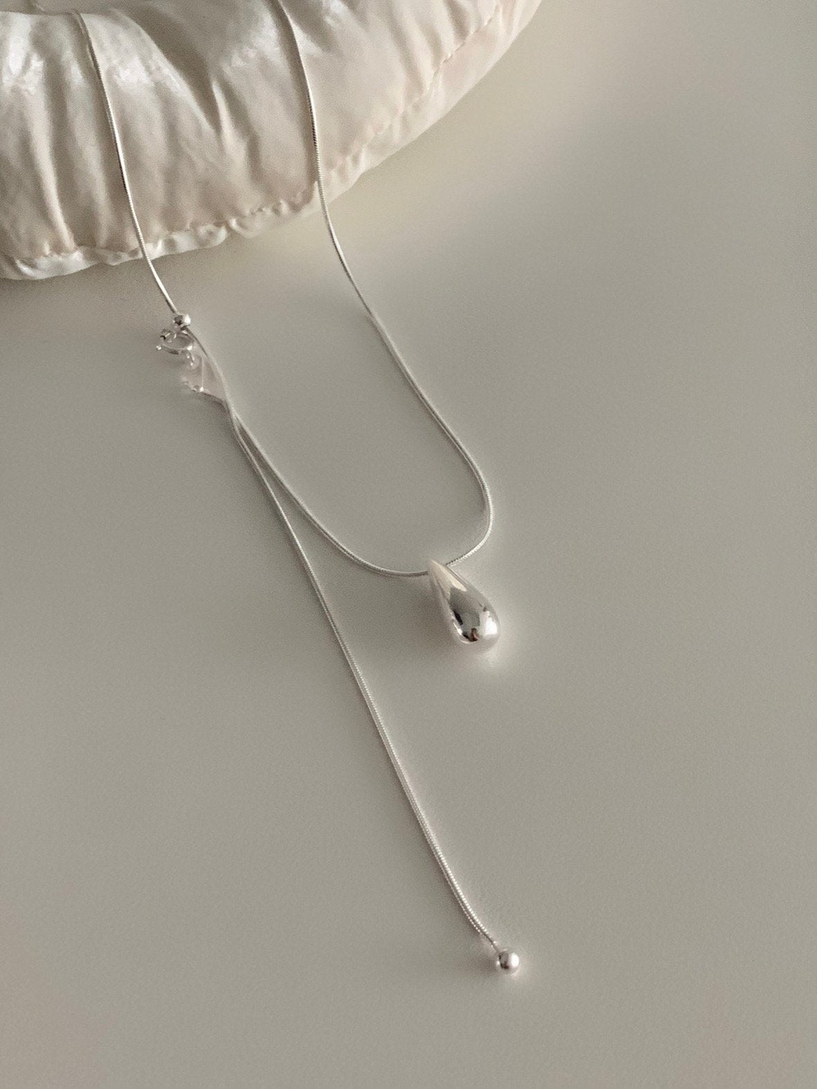 snake string water drop necklace