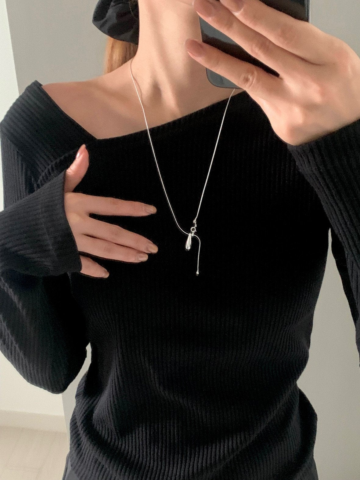 snake string water drop necklace